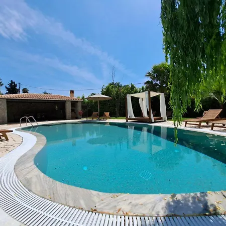 Stunning Detached In Great Location Villa *